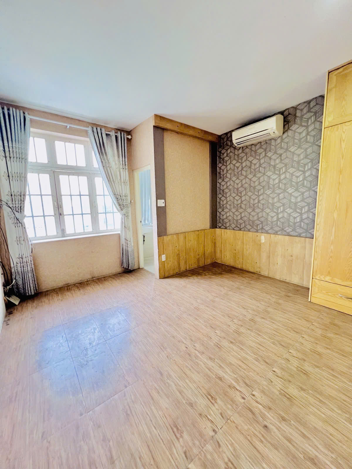 GẤP BÁN chỉ 6.55 tỷ TL! 70M², 4 Tầng/3PN, Ô TÔ ĐỖ CỬA, P8  Gò Vấp! - Ảnh 3